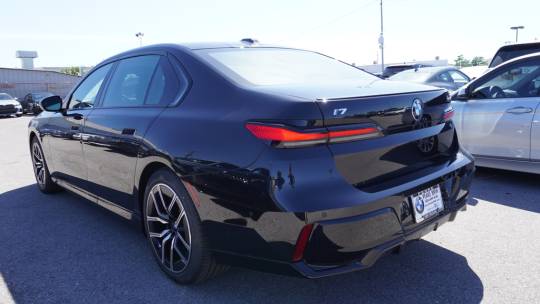 2024 BMW i7