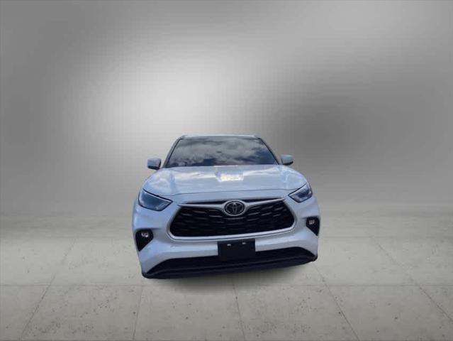 2022 toyota highlander xle
