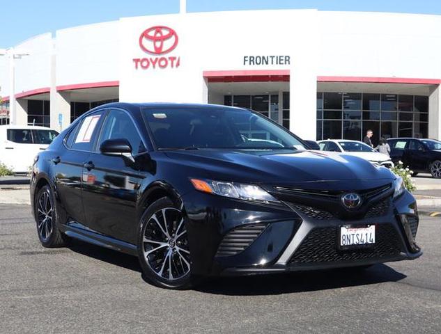 2020 toyota camry se