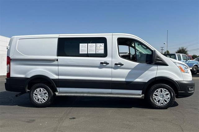 2022 ford transit-250 base