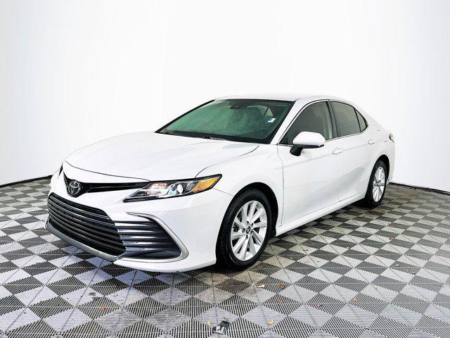 2023 toyota camry le