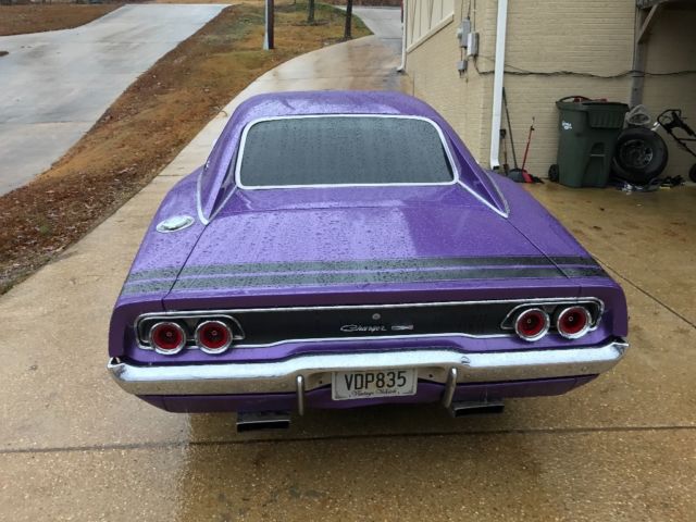 1968 dodge charger, 440 auto. rock solid!!