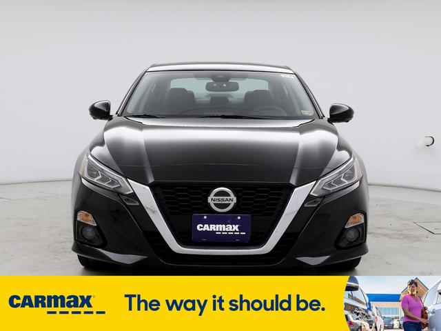 2019 nissan altima platinum