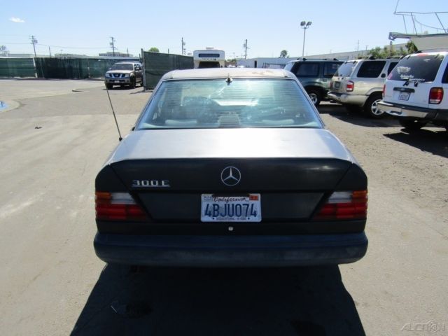 1989 mercedes-benz 260 4 dr used 2.6l i6 12v automatic no reserve