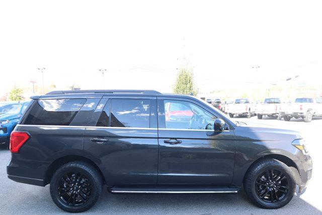 2022 ford expedition xlt