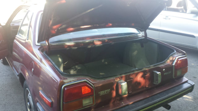 1982 vtg honda prelude automatic, solid body, runs,needs engine work 120k miles