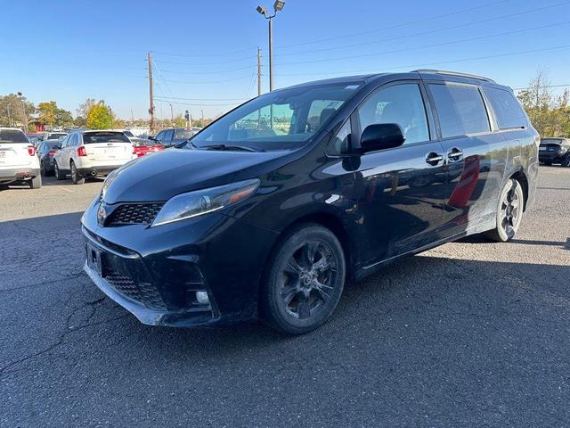 2020 toyota sienna se