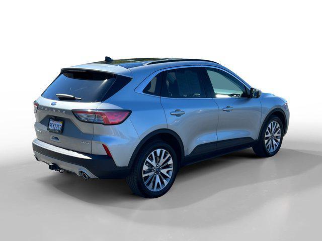 2022 ford escape titanium