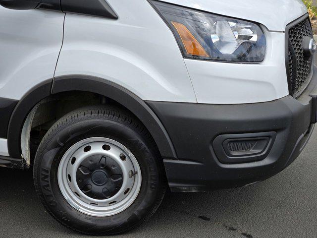 2023 ford transit-250 base