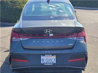 2024 Hyundai Elantra blue