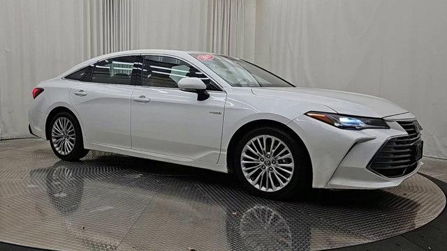 2019 toyota avalon hybrid limited