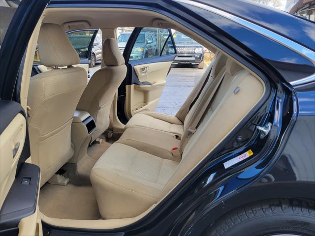 2017 toyota camry le