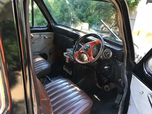 1967 austin fx4 london taxi with a small block chevy crate motor