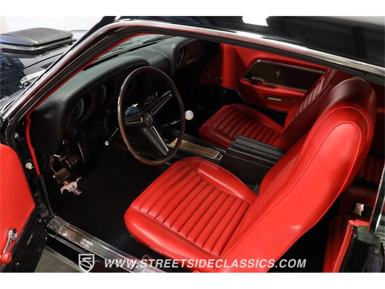 1970 ford mustang