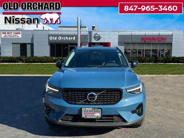 2024 volvo xc40 b5 plus dark theme
