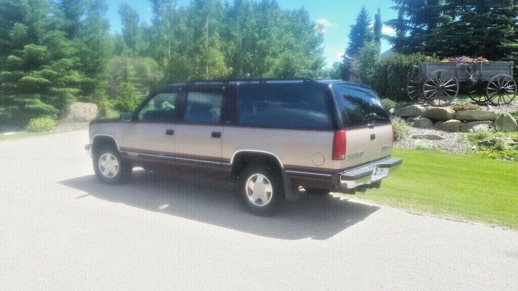 *** no reserve ***. '93 gmc suburban sle. 4x4 *** no reserve ***