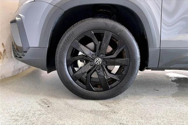 2022 volkswagen taos 1.5t se