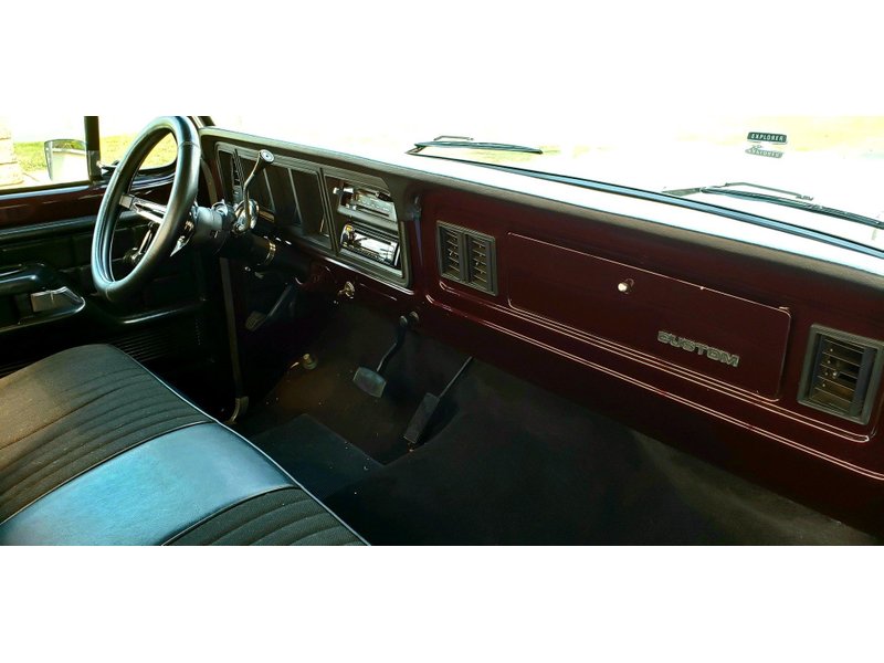 ford f100 xlt shortbed pickup