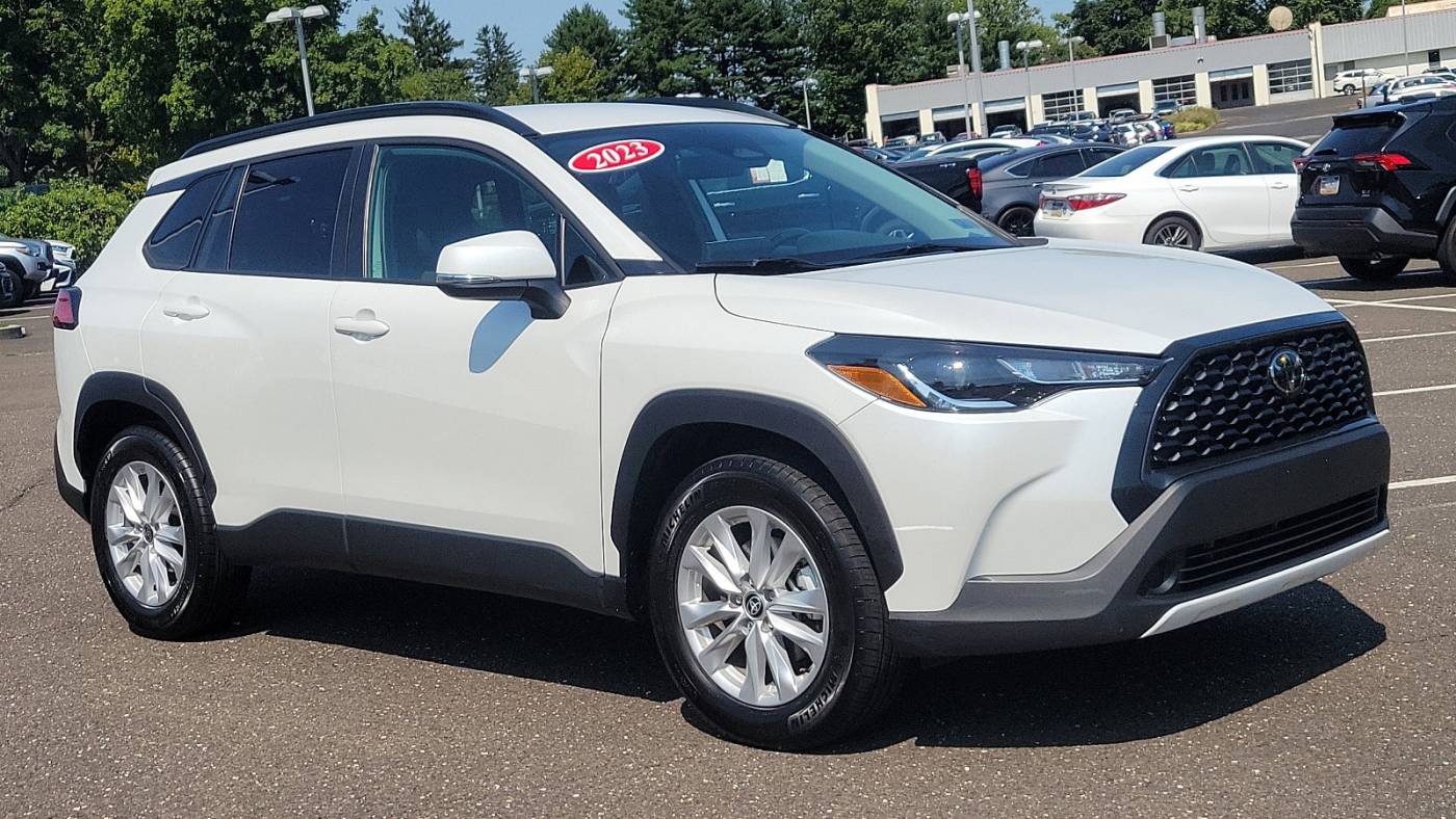 2023 toyota corolla cross le