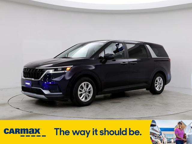2022 kia carnival lx