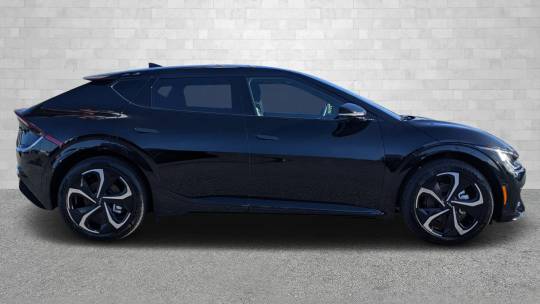 2022 Kia gt