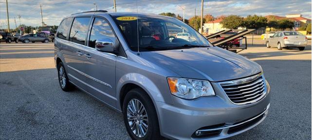 2014 chrysler town & country touring-l