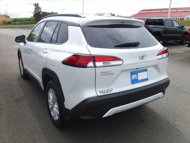 2022 toyota corolla cross le