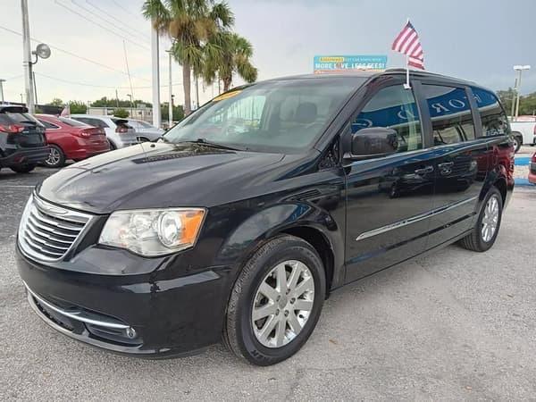 2016 chrysler town & country in secaucus, new jersey