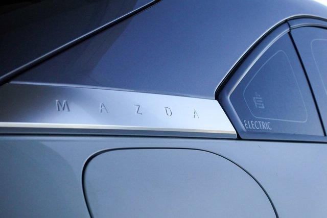 2022 mazda mx-30 premium plus
