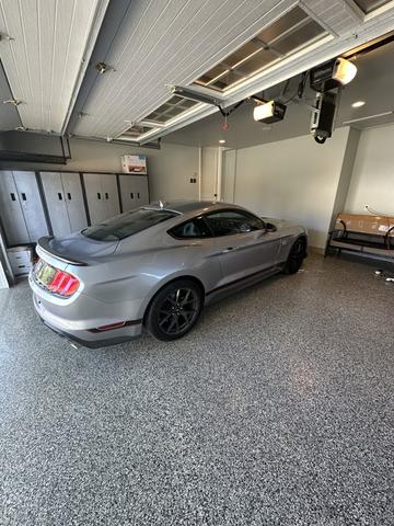 2023 ford mustang mach 1