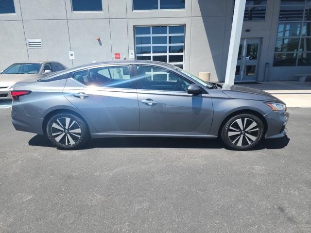 2022 nissan altima 2.5 sv