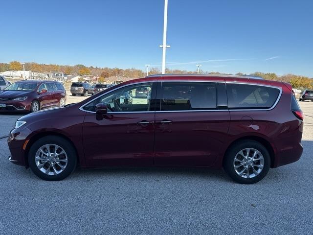 2021 chrysler pacifica touring-l