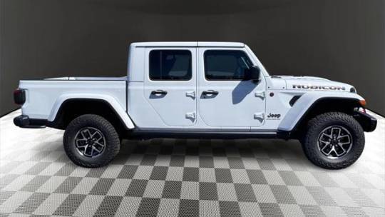 2024 Jeep Gladiator