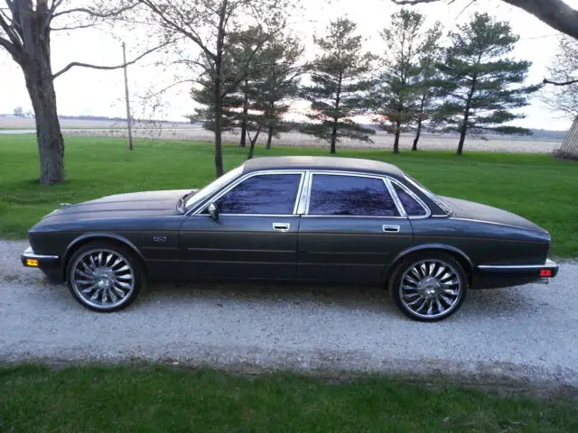 1989 jaguar xj6 under 60,00 original miles and a near complete parts car