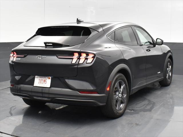 2022 ford mustang mach-e select
