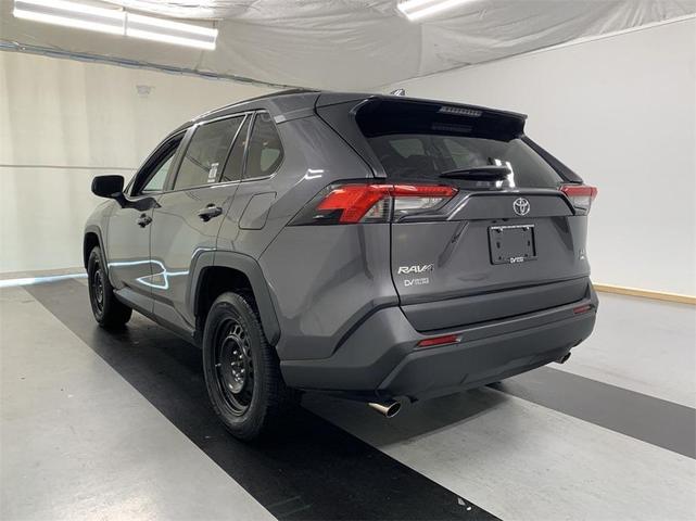 2021 toyota rav4 le