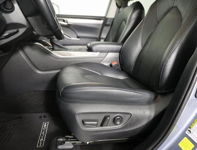 2022 toyota highlander limited