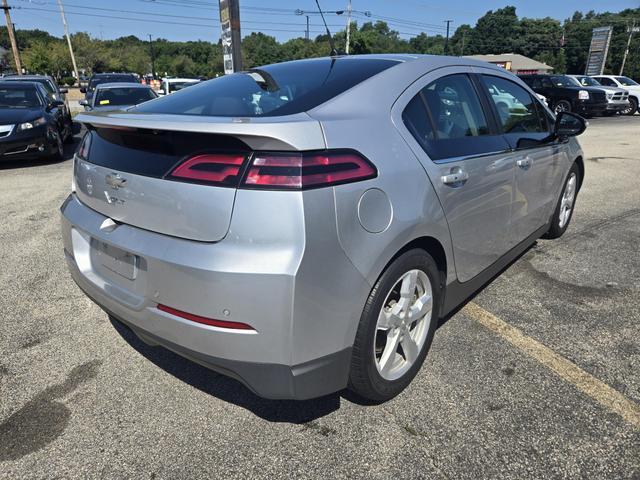 2013 chevrolet volt base