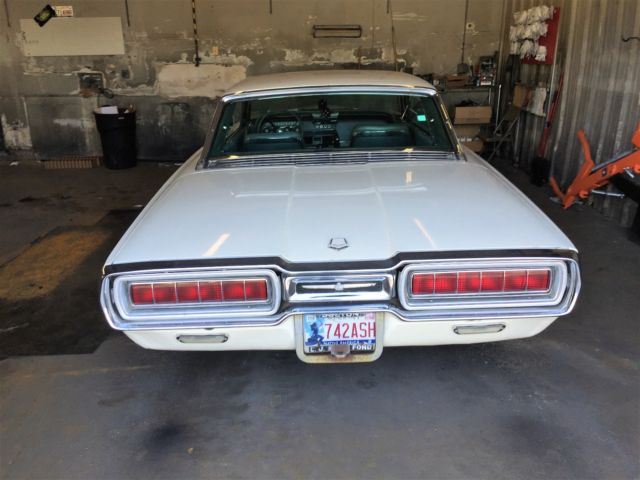 1965 ford thunderbird - barn find survivor car