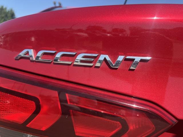 2019 hyundai accent se
