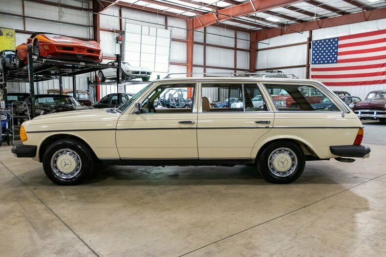 1982 mercedes-benz 300td 125907 miles ivory station wagon 3.0l i5 turbo diesel