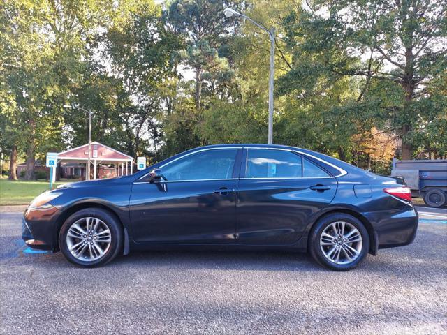 2016 toyota camry se