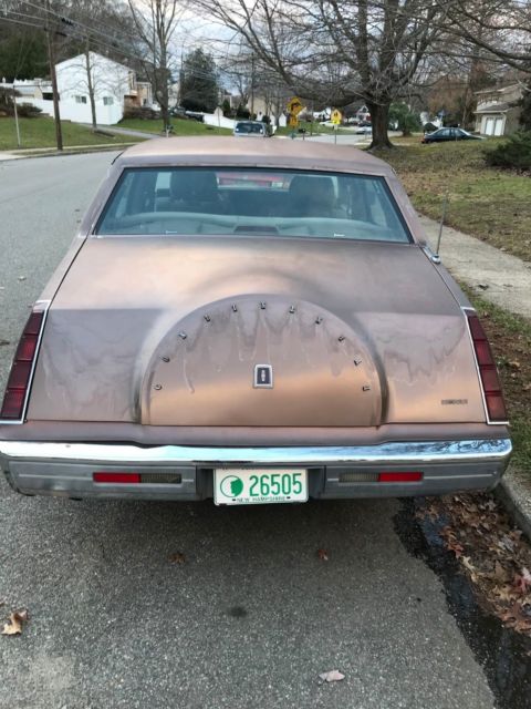 1987 lincoln continental 40,000 miles needs some work- no reserve!!!