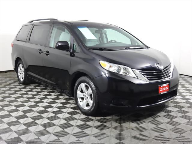 2015 toyota sienna le