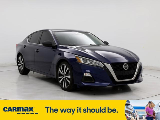 2020 nissan altima sr