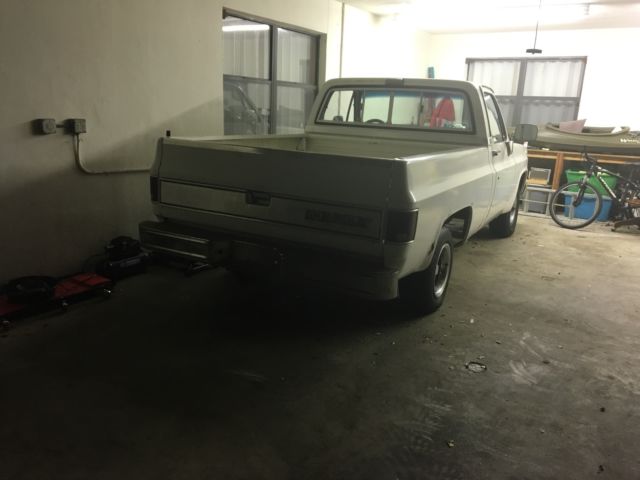 1983 chevy c10 5.0 v8 77,000 miles