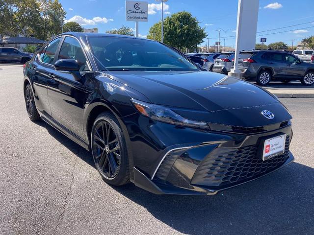2025 toyota camry se