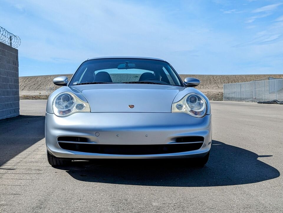 2003 porsche 911 carrera 2