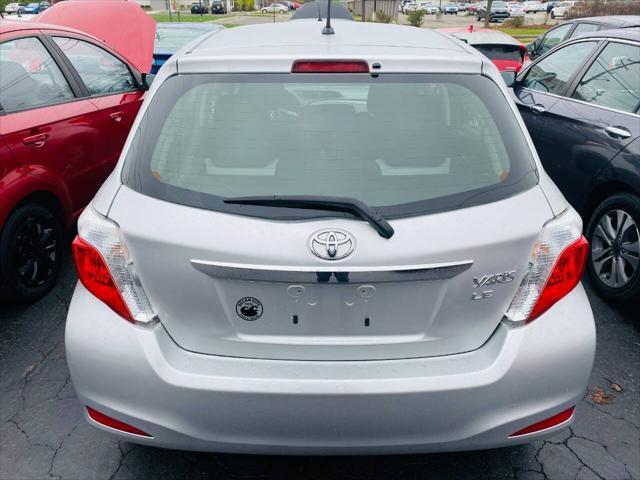 2012 toyota yaris l