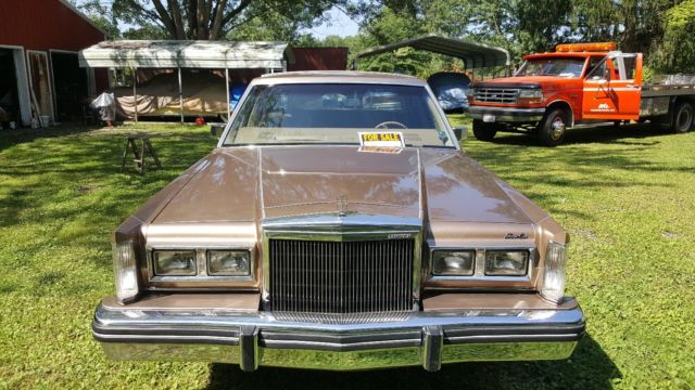 1981 lincoln towncar signature series